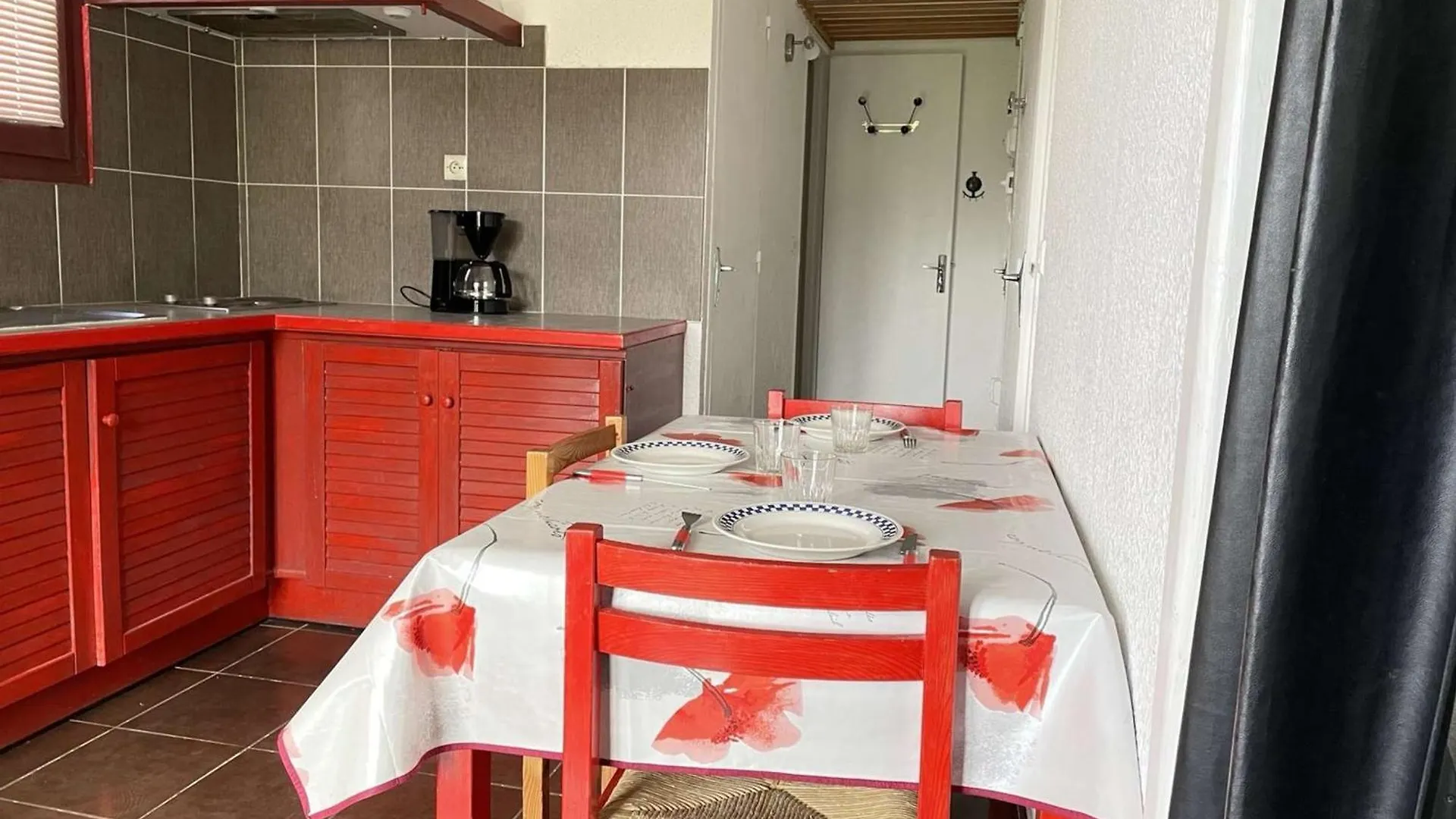 Studio 5 Pers. A 100M Des Pistes, Balcon N/O, Proche Commerces - Risoul 1850 - Fr-1-330-570